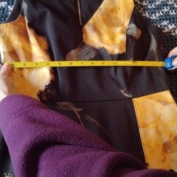 Dress - Picture 3 of 4